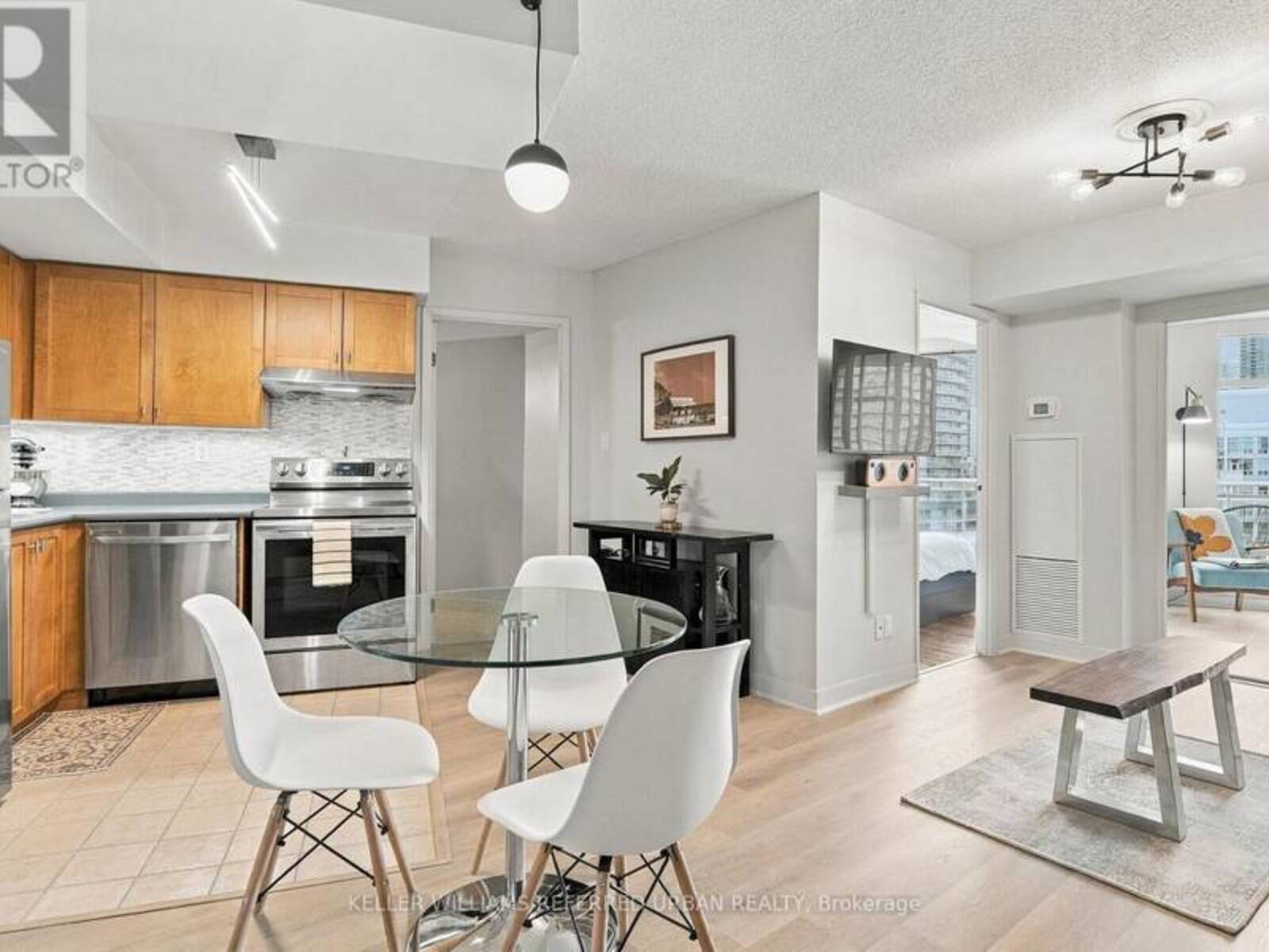 1102 - 650 QUEENS QUAY W, Toronto, Ontario M5V 2Y7