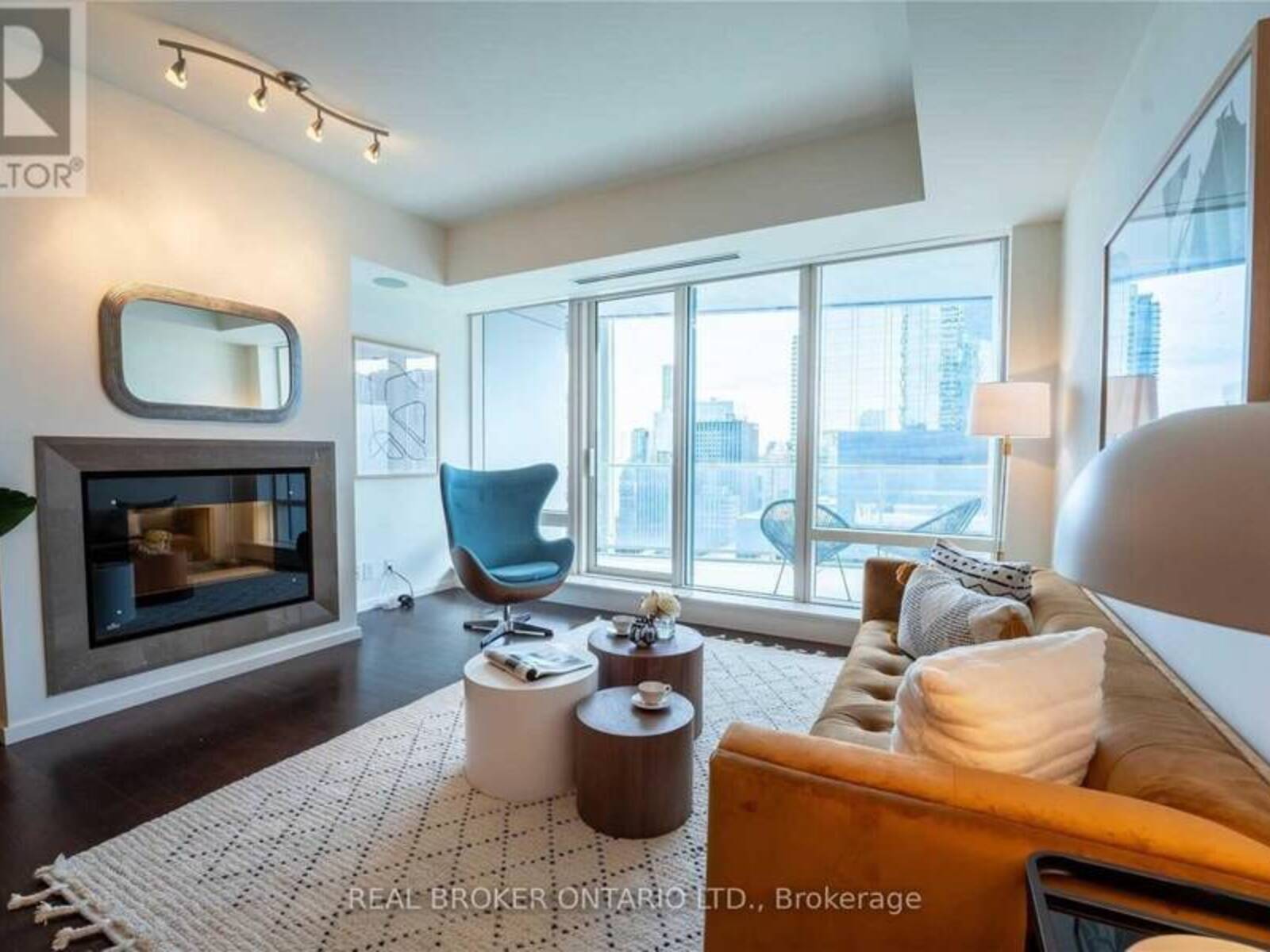 3307 - 180 UNIVERSITY AVENUE, Toronto, Ontario M5H 0A2
