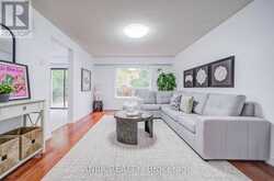 3 MOSSBROOK CRESCENT | Toronto Ontario | Slide Image Ten