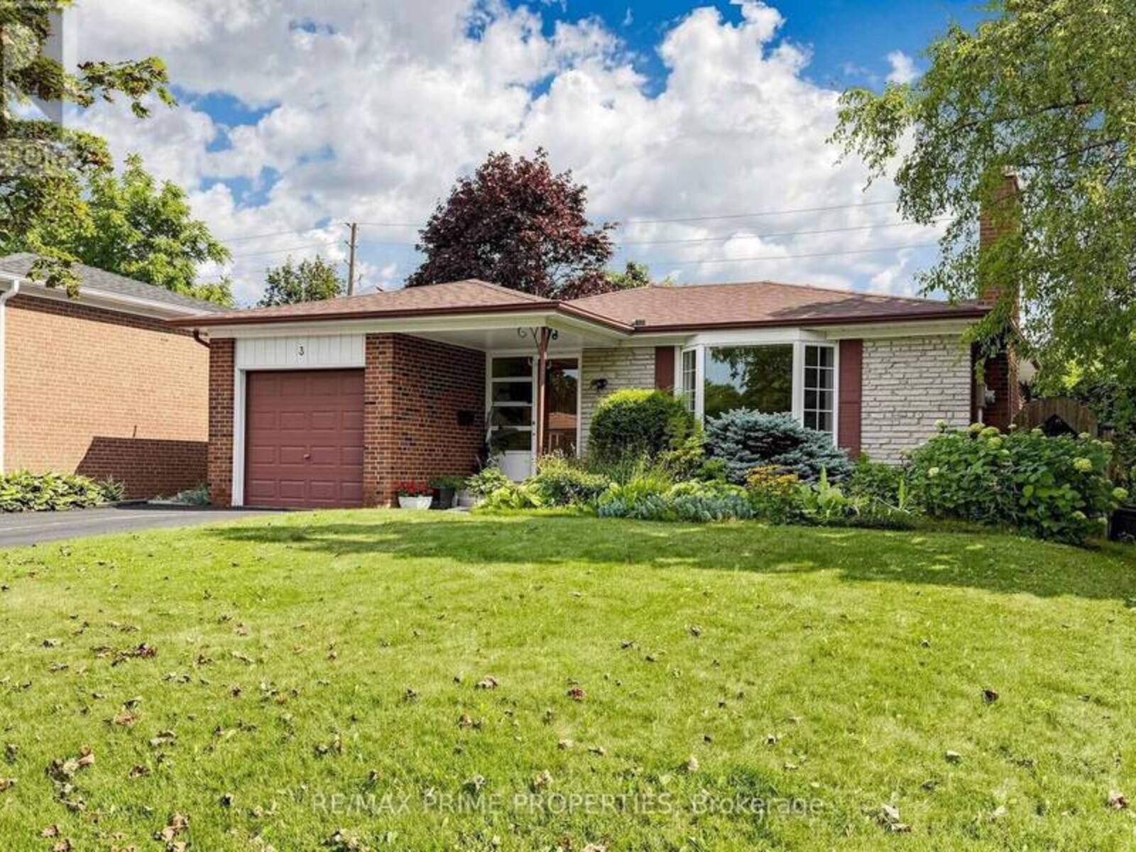 3 LEESWOOD CRESCENT E, Toronto, Ontario M1S 2P4