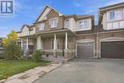 32 WHEELWRIGHT DRIVE | Richmond Hill Ontario | Slide Image Two
