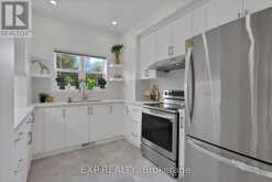 11 MAPLE PARK WAY | Markham Ontario | Slide Image Five