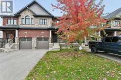 4 GORD MATTHEWS WAY | Uxbridge Ontario | Slide Image Two