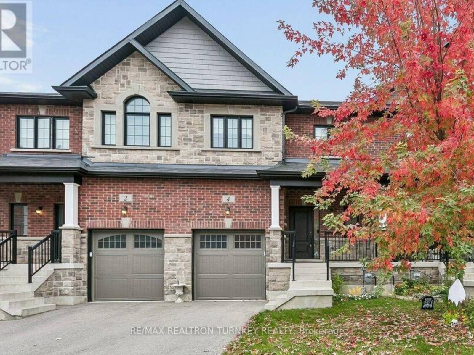 4 GORD MATTHEWS WAY, Uxbridge, Ontario L9P 0E9