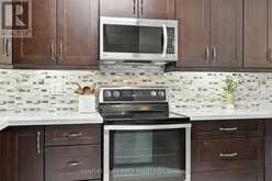 14 BLOXHAM PLACE | Barrie Ontario | Slide Image Sixteen