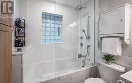 136 PRINCE GEORGE DRIVE | Toronto Ontario | Slide Image Twenty