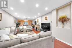 592A DANFORTH ROAD | Toronto Ontario | Slide Image Thirteen