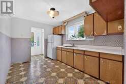 37 NEWLIN CRESCENT | Toronto Ontario | Slide Image Seven