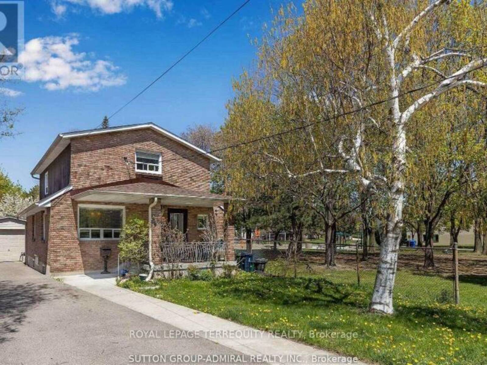 1052 GLENGROVE AVENUE, Toronto, Ontario M6B 2K2