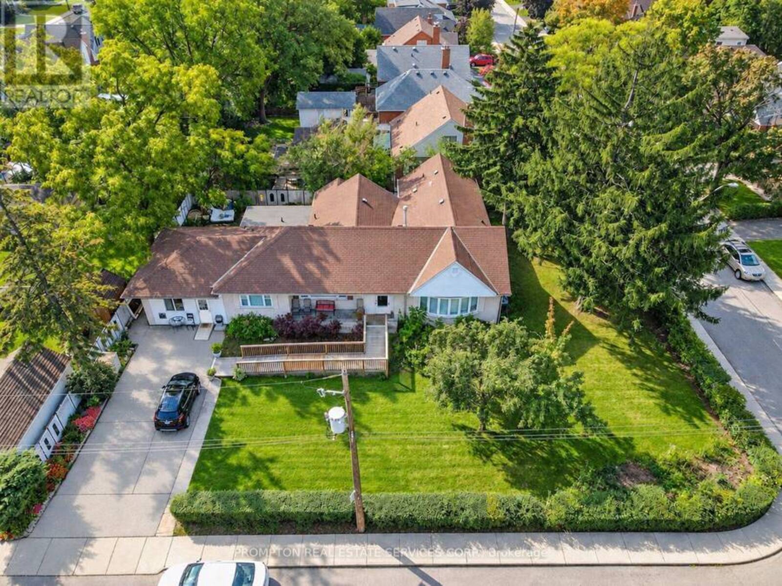 6 KELSO STREET, Hamilton, Ontario L9A 1C6