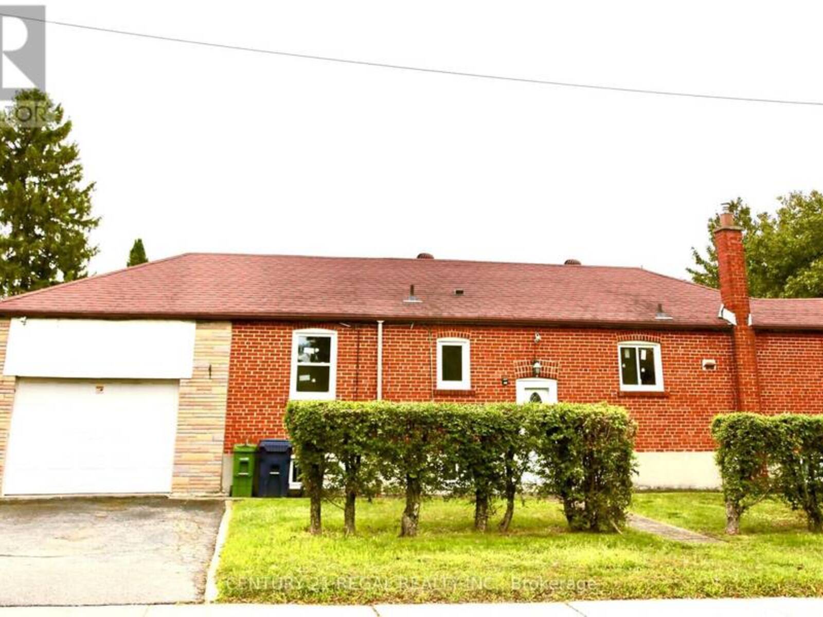 987 VICTORIA PARK AVENUE, Toronto, Ontario M4B 2J4