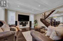 25 CHARTERHOUSE DRIVE | Whitby Ontario | Slide Image Four