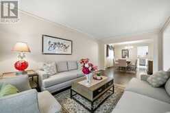135 TILMAN CIRCLE | Markham Ontario | Slide Image Ten