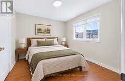 378 SPRUCE GROVE CRESCENT | Newmarket Ontario | Slide Image Fifteen