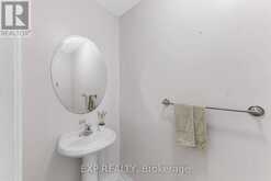 211 RAY SNOW BOULEVARD | Newmarket Ontario | Slide Image Nineteen