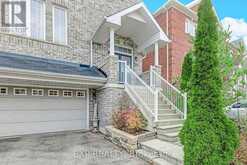 211 RAY SNOW BOULEVARD | Newmarket Ontario | Slide Image Three