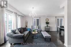 211 RAY SNOW BOULEVARD | Newmarket Ontario | Slide Image Seven