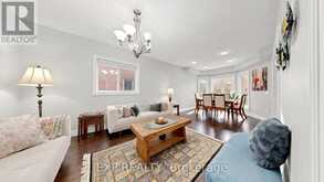 416 BARTHOLOMEW DRIVE | Newmarket Ontario | Slide Image Five