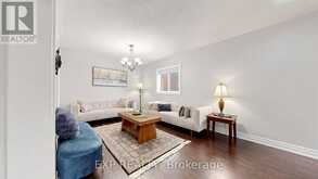 416 BARTHOLOMEW DRIVE | Newmarket Ontario | Slide Image Thirteen
