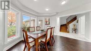 416 BARTHOLOMEW DRIVE | Newmarket Ontario | Slide Image Seven