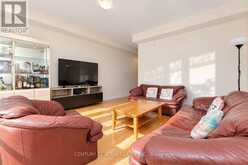 69 STAUFFER CRESCENT | Markham Ontario | Slide Image Twelve