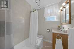 223 RICHMOND STREET | Richmond Hill Ontario | Slide Image Sixteen