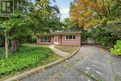 1340 MOUNTAIN GROVE AVENUE | Burlington Ontario | Slide Image Two