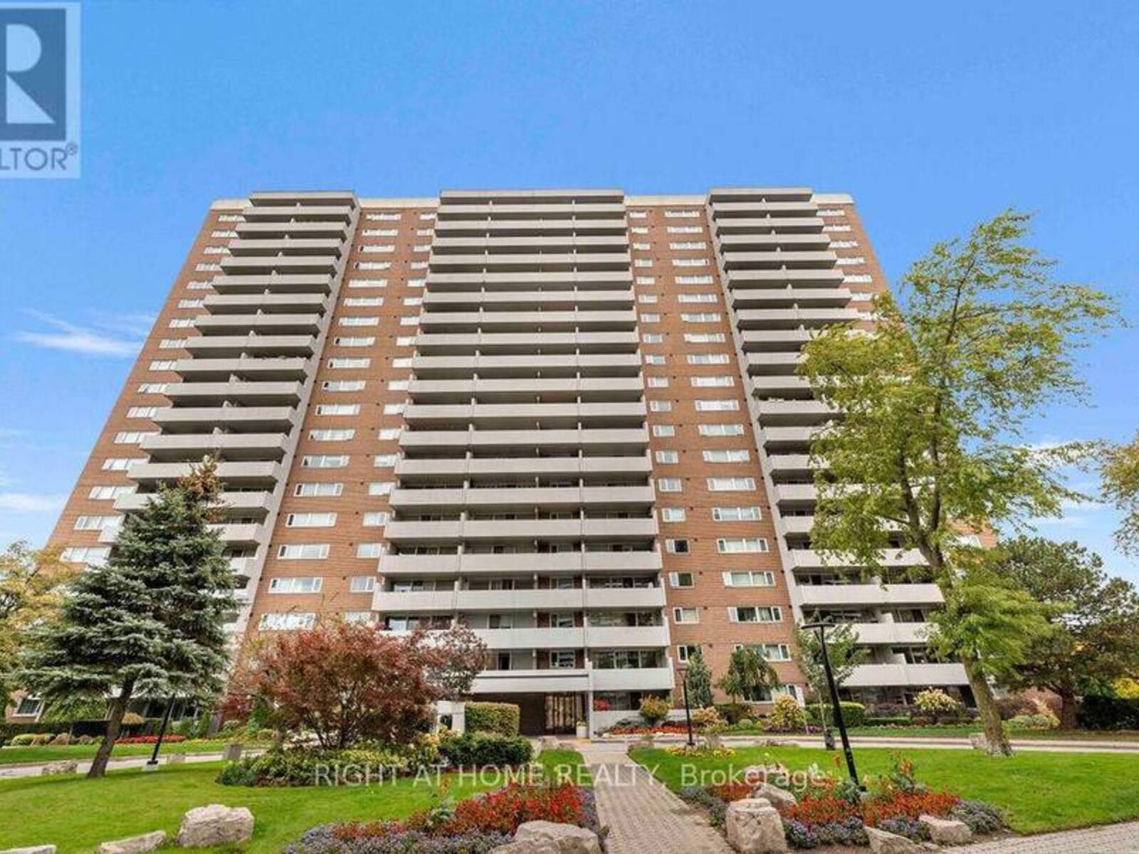 206 - 270 SCARLETT ROAD, Toronto, Ontario M6N 4X7