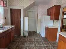 20 FAIRVIEW AVENUE | Kitchener Ontario | Slide Image Fourteen