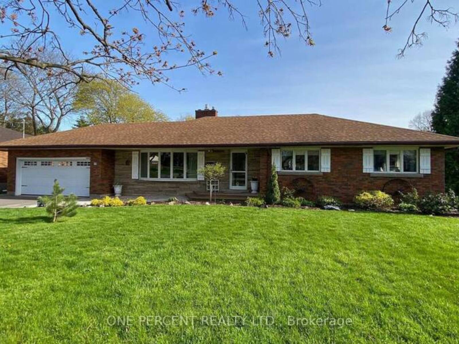 16 DALEVIEW CRESCENT, Fonthill, Ontario L0S 1E0