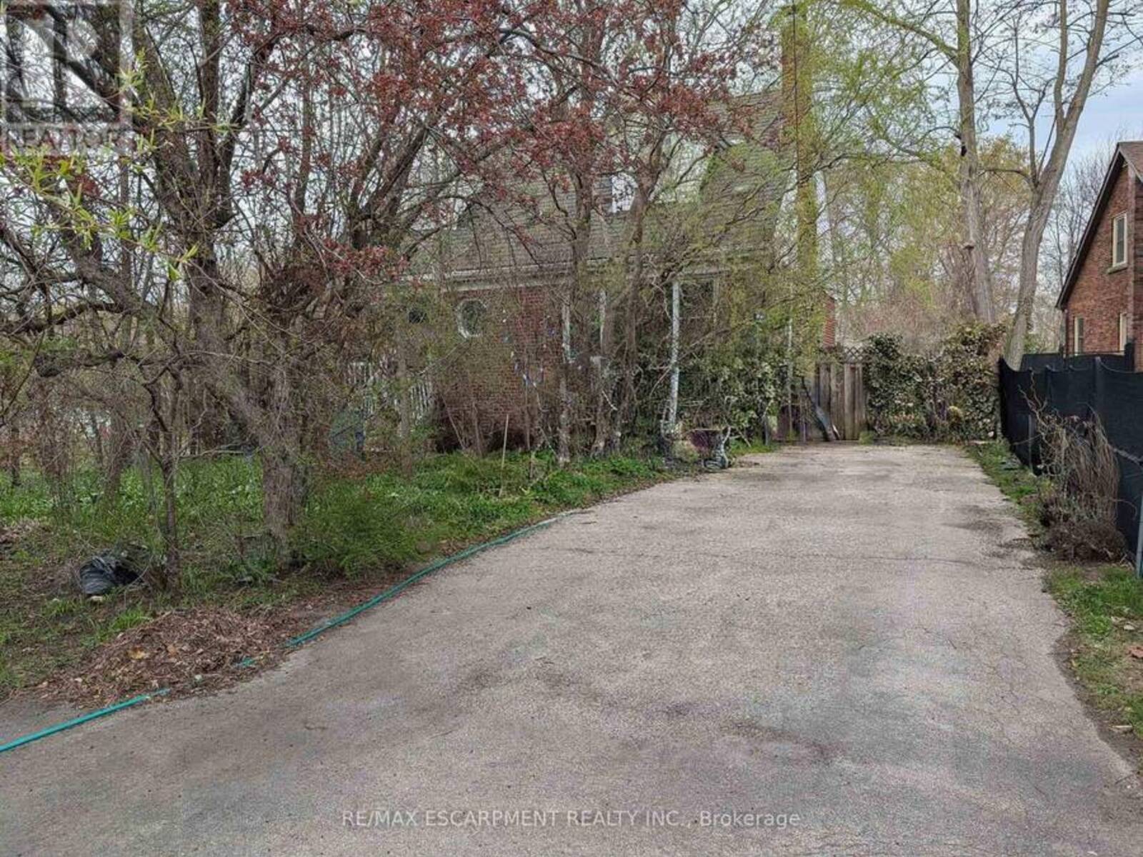 115 KING STREET E, Hamilton, Ontario L8G 1L2