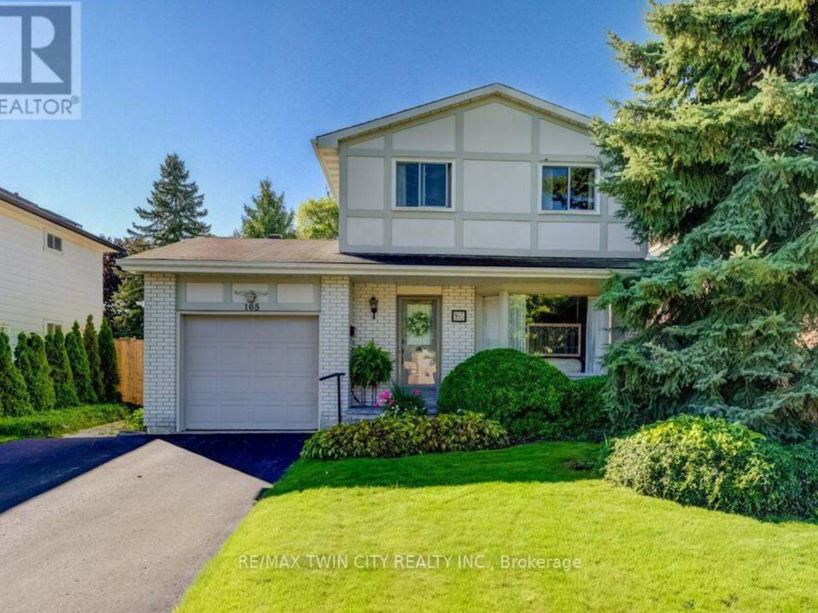 165 MCGARRY DRIVE, Kitchener, Ontario N2N 1A8
