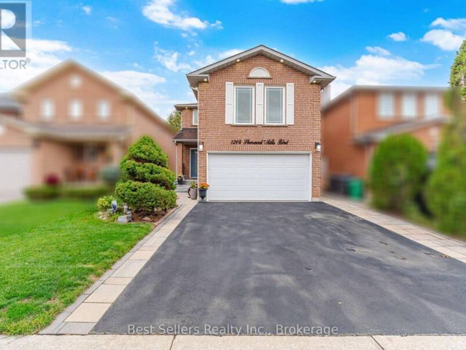 1204 SHERWOOD MILLS BOULEVARD, Mississauga, Ontario L5V 1S7