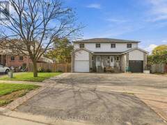 12 WAVERLY STREET S Oshawa Ontario, L1J 5T7
