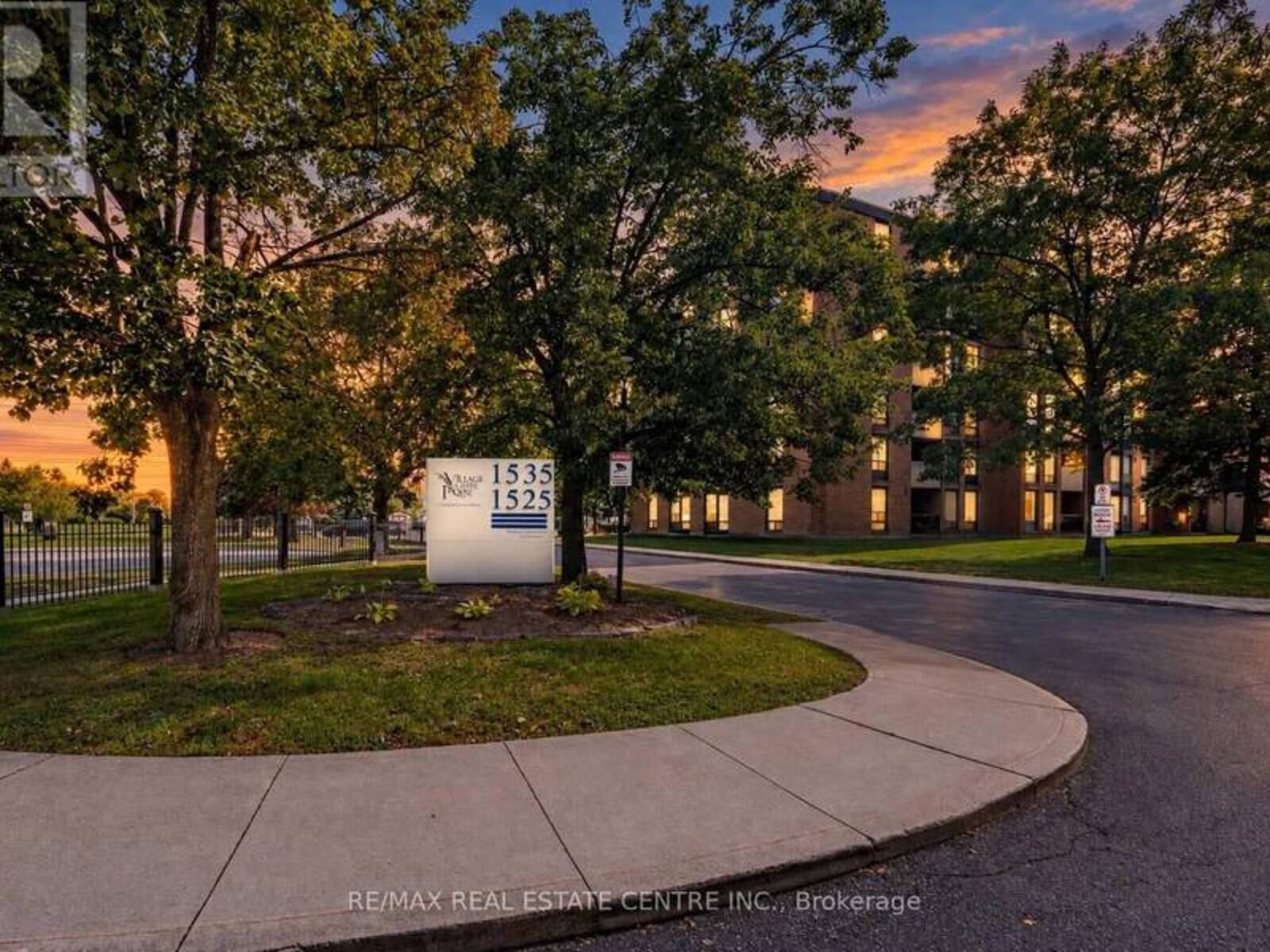 315 - 1525 DIEFENBAKER COURT, Pickering, Ontario L1V 3W1