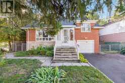 90 BEDFORD PARK AVENUE | Richmond Hill Ontario | Slide Image Four
