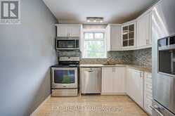 167 TAYLOR MILLS DRIVE N | Richmond Hill Ontario | Slide Image Thirteen