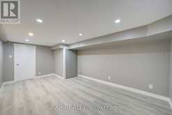167 TAYLOR MILLS DRIVE N | Richmond Hill Ontario | Slide Image Thirty-seven