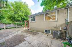 167 TAYLOR MILLS DRIVE N | Richmond Hill Ontario | Slide Image Forty-seven