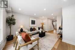 44 HOLLYBERRY TRAIL | Toronto Ontario | Slide Image Twelve