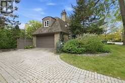 148 STRATHALLAN BOULEVARD | Toronto Ontario | Slide Image Five