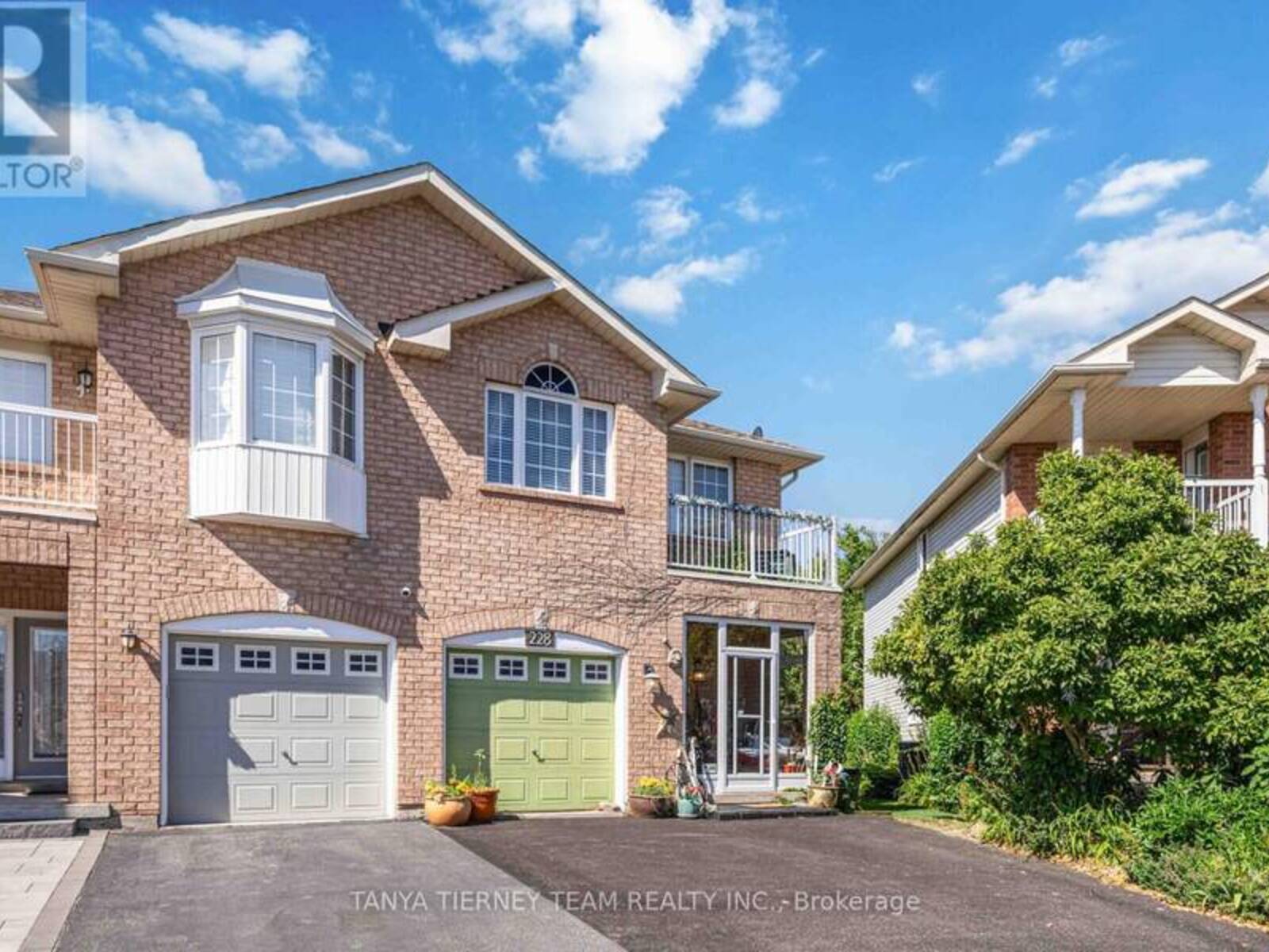 228 SHADOW PLACE, Pickering, Ontario L1V 7H6