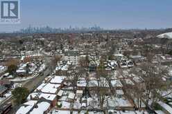 208 GAINSBOROUGH ROAD | Toronto Ontario | Slide Image Forty-seven