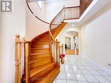 983 WRENWOOD DRIVE | Oshawa Ontario | Slide Image Four