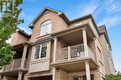 621 BUDGEON COMMON | Burlington Ontario | Slide Image Three