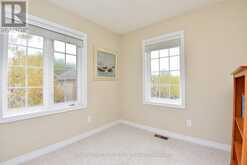 621 BUDGEON COMMON | Burlington Ontario | Slide Image Twenty-nine