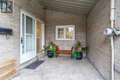 10 BEAVER BEND CRESCENT | Toronto Ontario | Slide Image Three