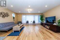 10 BEAVER BEND CRESCENT | Toronto Ontario | Slide Image Five
