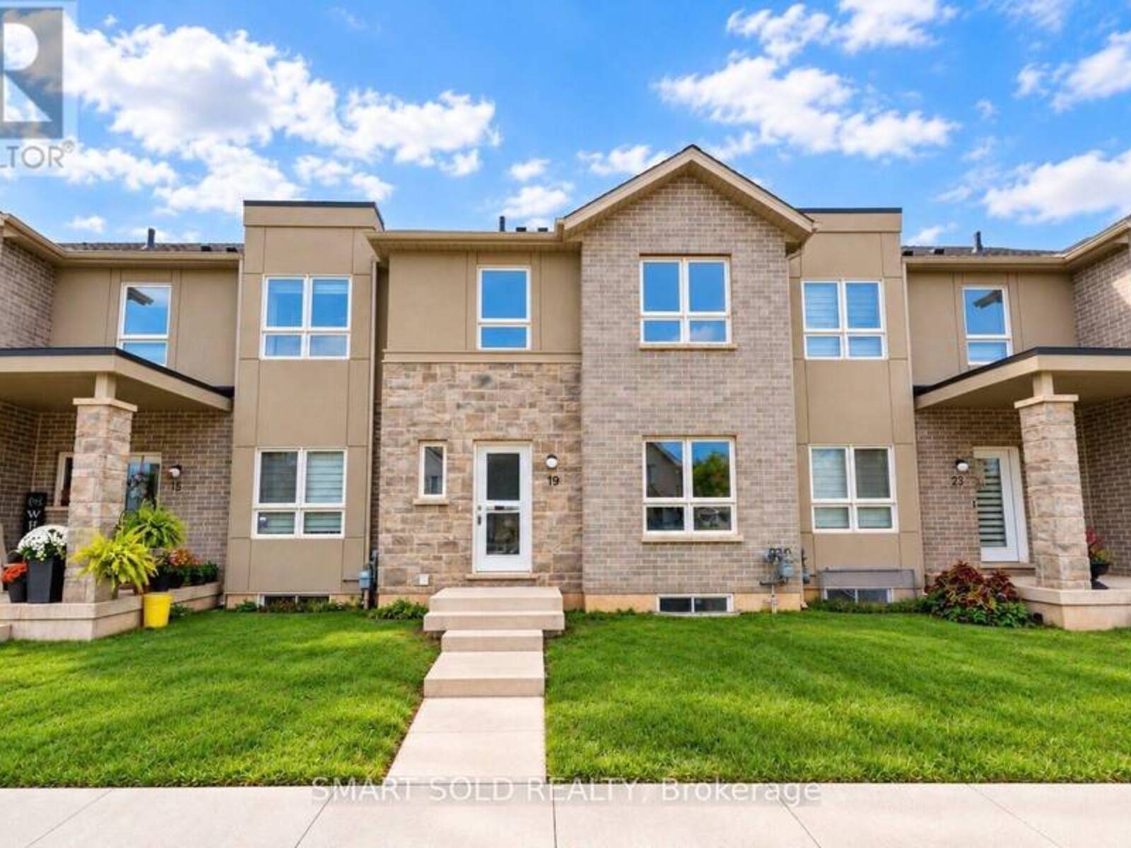 19 PERENACK AVENUE, Welland, Ontario L3C 2C6
