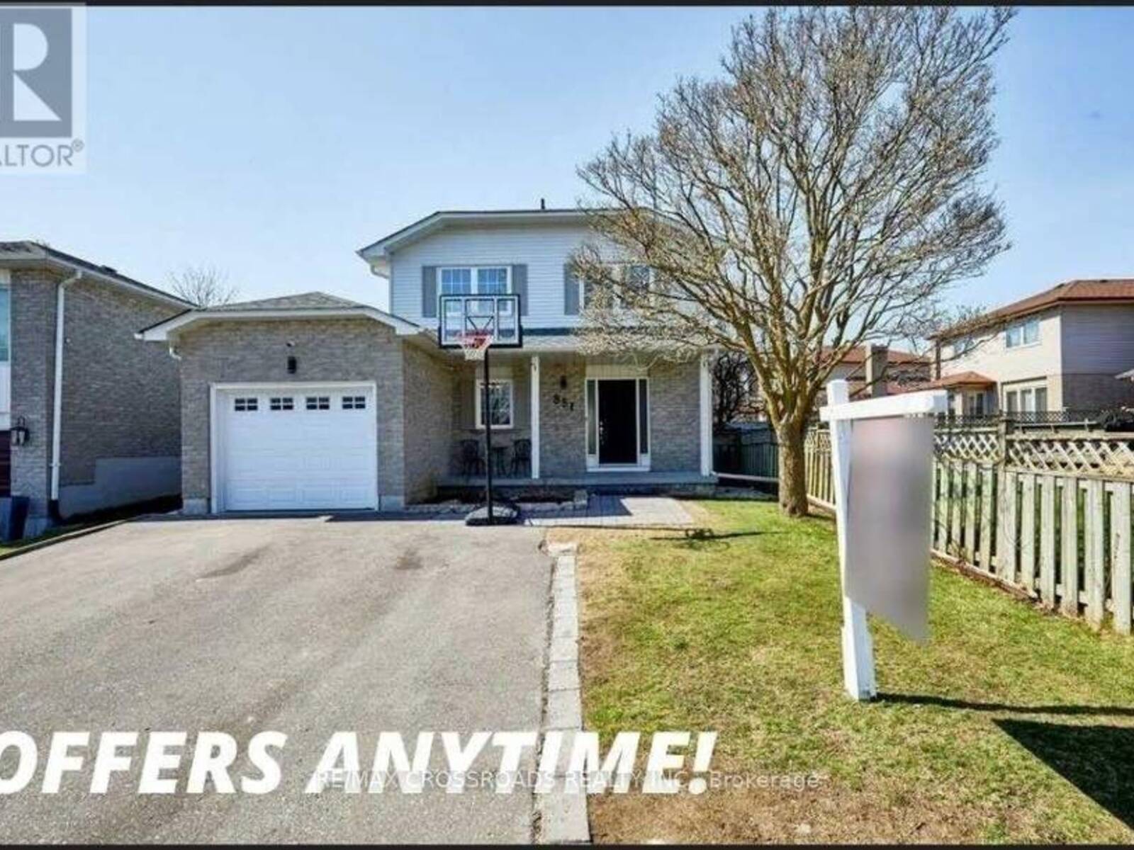 851 MAHINA STREET, Oshawa, Ontario L1J 7R7